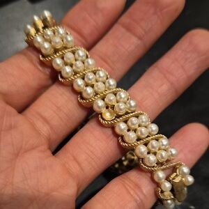 Vintage crown Trifari Goldtone Faux Bracelet * flaw
